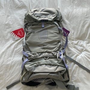 Osprey Women’s Backpack - Aura 50 AG Silver / Gray / Purple
